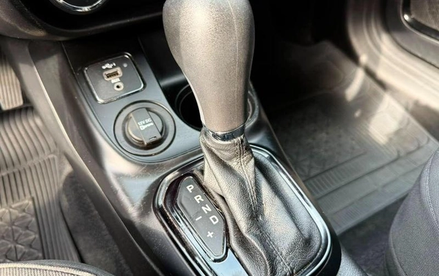 imagem-https://www.socarrao.com.br/sc-vehicle-images-prod/3063939/1789664272157-8351249_8_B_594b516bda.jpeg