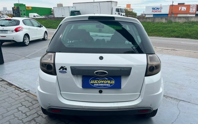imagem-https://www.socarrao.com.br/sc-vehicle-images-prod/3064262/1787927934984-7055f34253e2455caa8f275f48c94df0_1786028255973.jpg