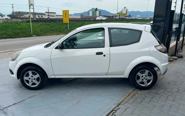 imagem-https://www.socarrao.com.br/sc-vehicle-images-prod/3064262/1787927934986-d553fa0483f54ef29d8f94885f5e0fea_1786028255982.jpg