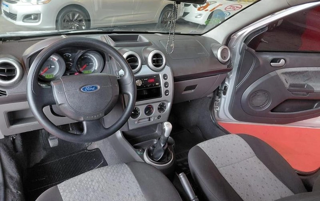 imagem-https://www.socarrao.com.br/sc-vehicle-images-prod/3064571/1785956916526-8294900_7_B_ccf074911e.jpeg