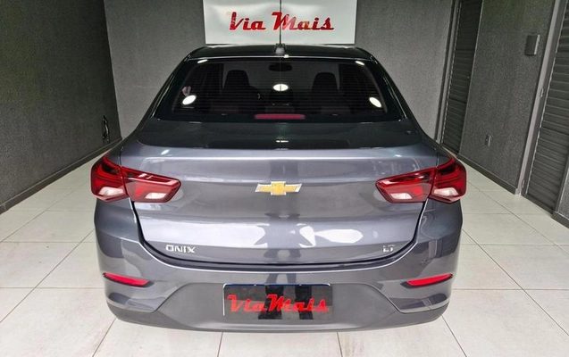 imagem-https://www.socarrao.com.br/sc-vehicle-images-prod/3064628/1788472273577-8342526_0_B_6a9584cece.jpeg