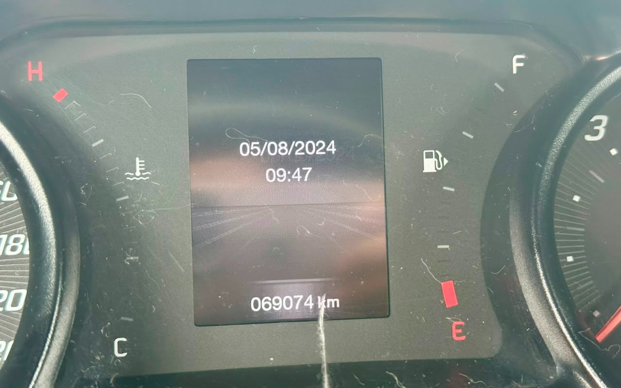 imagem-https://www.socarrao.com.br/sc-vehicle-images-prod/3064924/1785955871069-V2hhdHNBcHAgSW1hZ2UgMjAyNi0wOC0wNSBhdCAxMC4wNC40MSAoMSkuanBlZw.jpeg