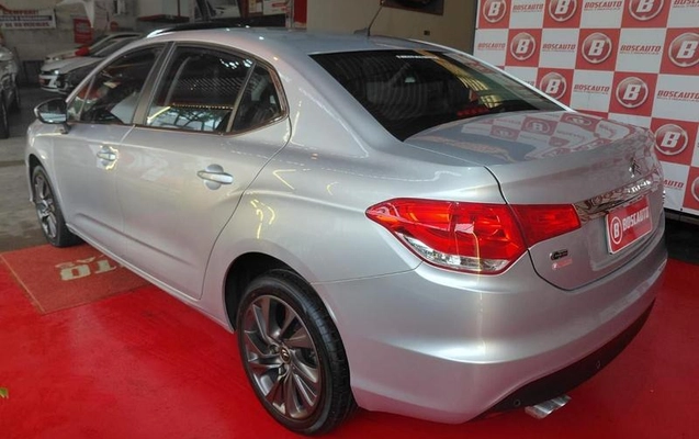 imagem-https://www.socarrao.com.br/sc-vehicle-images-prod/3064998/1785956030823-8207884_5_B_b4453f1fd9.jpeg