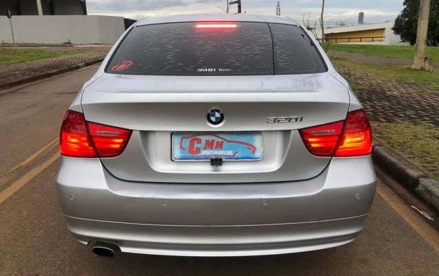 imagem-https://www.socarrao.com.br/sc-vehicle-images-prod/3065886/1786124794424-jYB4DeGyOyudXG8IEjxxvM29ik3F3Bqz.jpg