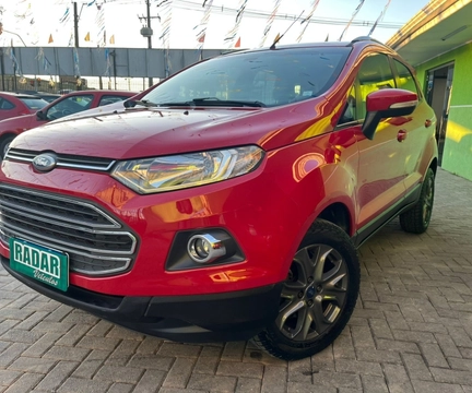 Ford EcoSport 2015 Vermelho — foto 1 de 3