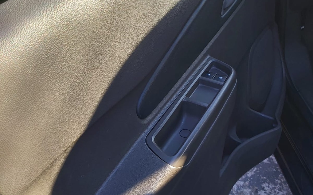 imagem-https://www.socarrao.com.br/sc-vehicle-images-prod/3066800/1785961004368-V2hhdHNBcHAgSW1hZ2UgMjAyNi0wNy0wOSBhdCAyMS4xNS4wNCAoOSkuanBlZw.jpeg