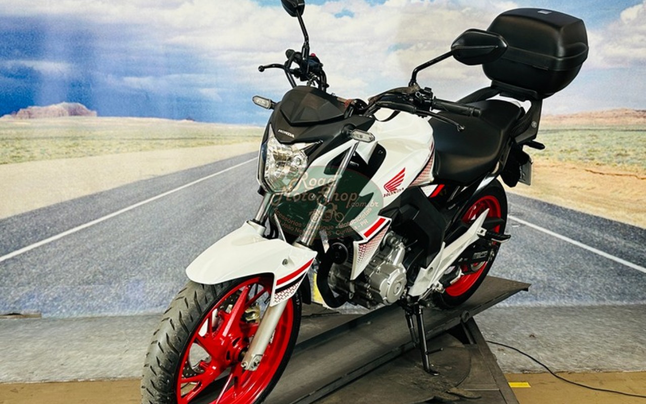imagem-https://www.socarrao.com.br/sc-vehicle-images-prod/3066826/1785961037545-VFdJU1RFUiAyNTAgQlJBTkNBXzEwLmpwZw.jpg