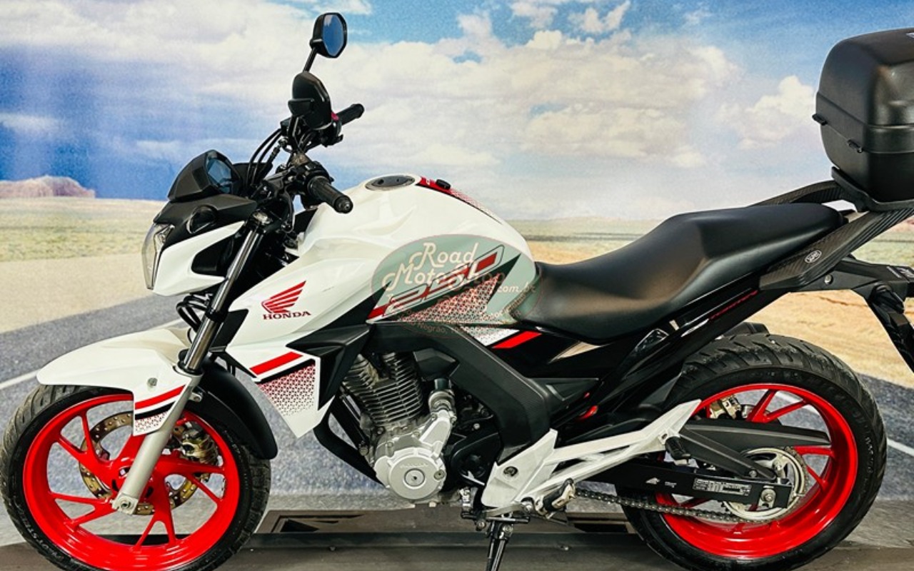 imagem-https://www.socarrao.com.br/sc-vehicle-images-prod/3066826/1785961037687-VFdJU1RFUiAyNTAgQlJBTkNBXzExLmpwZw.jpg