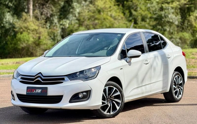 imagem-https://www.socarrao.com.br/sc-vehicle-images-prod/3068262/1792001765184-8335963_27_B_66e928dcd8.jpeg
