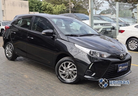 Toyota Yaris 2023 Preto — foto 1 de 3
