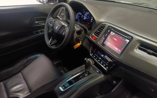 imagem-https://www.socarrao.com.br/sc-vehicle-images-prod/3068660/1786115102084-8090778_13_B_d1ed7c717b.jpeg
