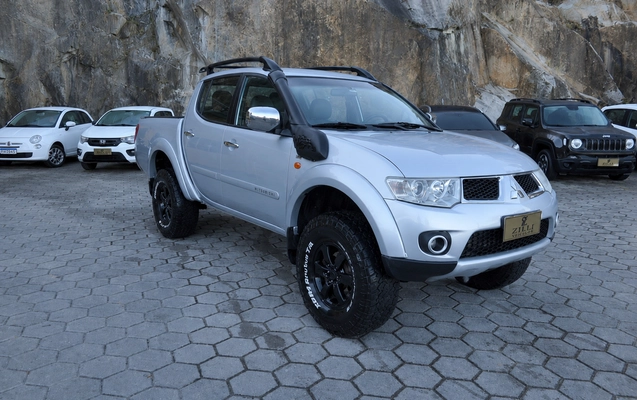 imagem-https://www.socarrao.com.br/sc-vehicle-images-prod/3069245/1787144532478-635d1e12077f4b78a64d6f612832196f_1781720218177.jpg