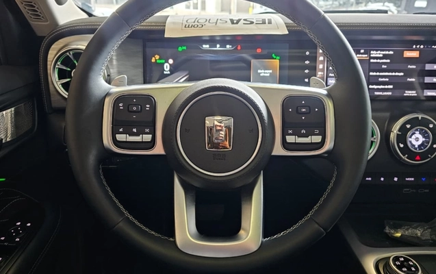 imagem-https://www.socarrao.com.br/sc-vehicle-images-prod/3082749/1786016569657-52guRsVlG8gtFu4zP5X65fz3LTcMTzA3.jpg