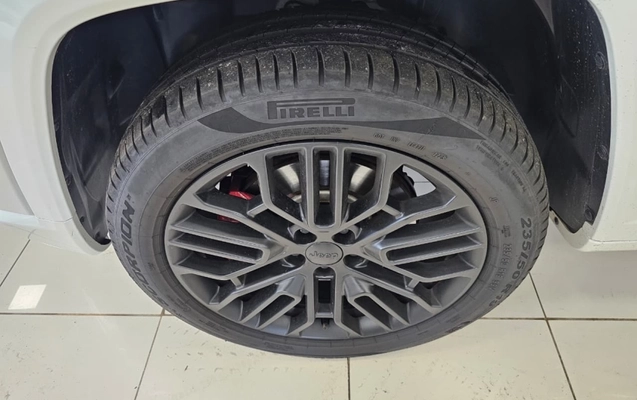 imagem-https://www.socarrao.com.br/sc-vehicle-images-prod/3082784/1786018172473-as5iM8AewpAVqBhXMAI7c99OYzaG3cVB.jpg