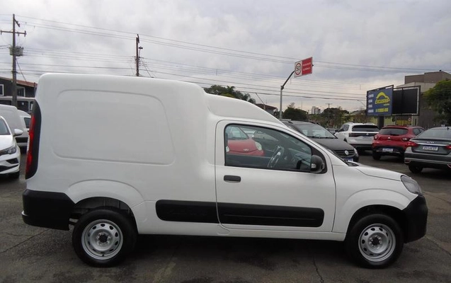 imagem-https://www.socarrao.com.br/sc-vehicle-images-prod/3082799/1790003491457-8346919_12_B_fcbb0d7205.jpeg