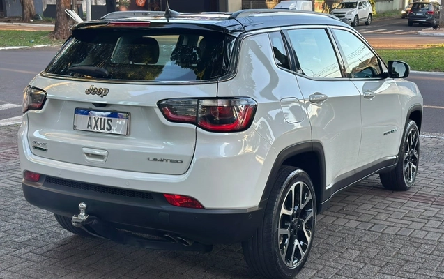 imagem-https://www.socarrao.com.br/sc-vehicle-images-prod/3082870/1786019463798-14_060205.jpg