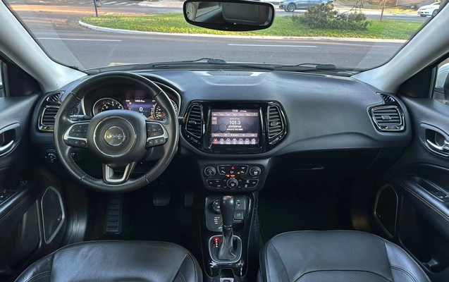 imagem-https://www.socarrao.com.br/sc-vehicle-images-prod/3082870/1786019463810-7_060205.jpg