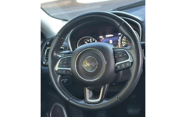 imagem-https://www.socarrao.com.br/sc-vehicle-images-prod/3082870/1786019463814-1_060205.jpg