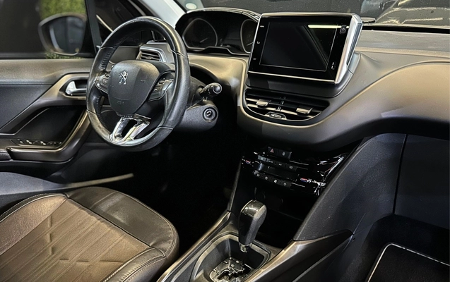 imagem-https://www.socarrao.com.br/sc-vehicle-images-prod/3082945/1786020896157-9_050115.jpg