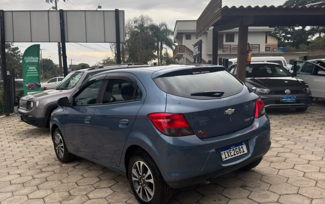 imagem-https://www.socarrao.com.br/sc-vehicle-images-prod/3082962/1786021131185-O4jA22OU3OIJXGbT1MOS4geae4Qr1KxM.jpg