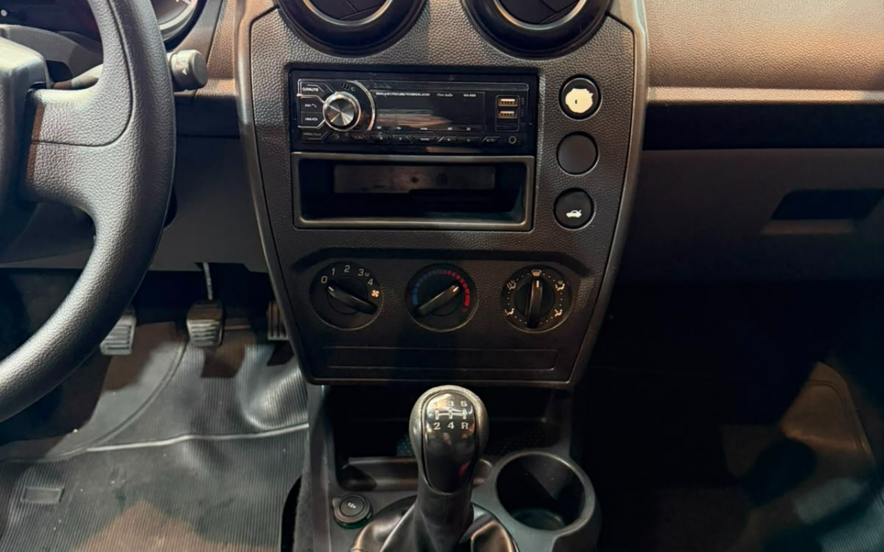 imagem-https://www.socarrao.com.br/sc-vehicle-images-prod/3082996/1786021827688-OC5qcGVn.jpeg