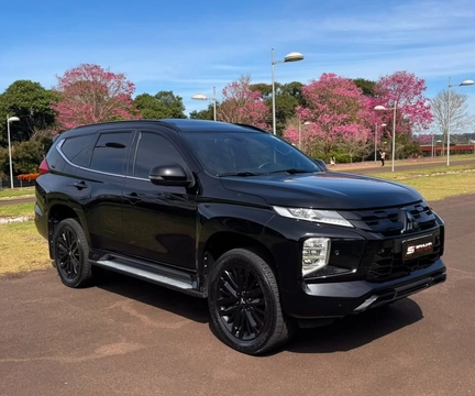 Mitsubishi Pajero 2025 Preto — foto 1 de 3