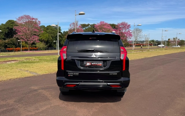 imagem-https://www.socarrao.com.br/sc-vehicle-images-prod/3083009/1786021996471-V2hhdHNBcHAgSW1hZ2UgMjAyNi0wOC0wNSBhdCAxNi4xMy4zMC5qcGVn.jpeg