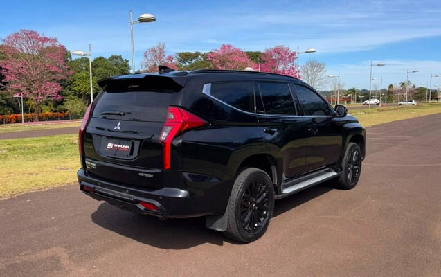 imagem-https://www.socarrao.com.br/sc-vehicle-images-prod/3083009/1786021996534-V2hhdHNBcHAgSW1hZ2UgMjAyNi0wOC0wNSBhdCAxNi4xMy4zMCAoMSkuanBlZw.jpeg