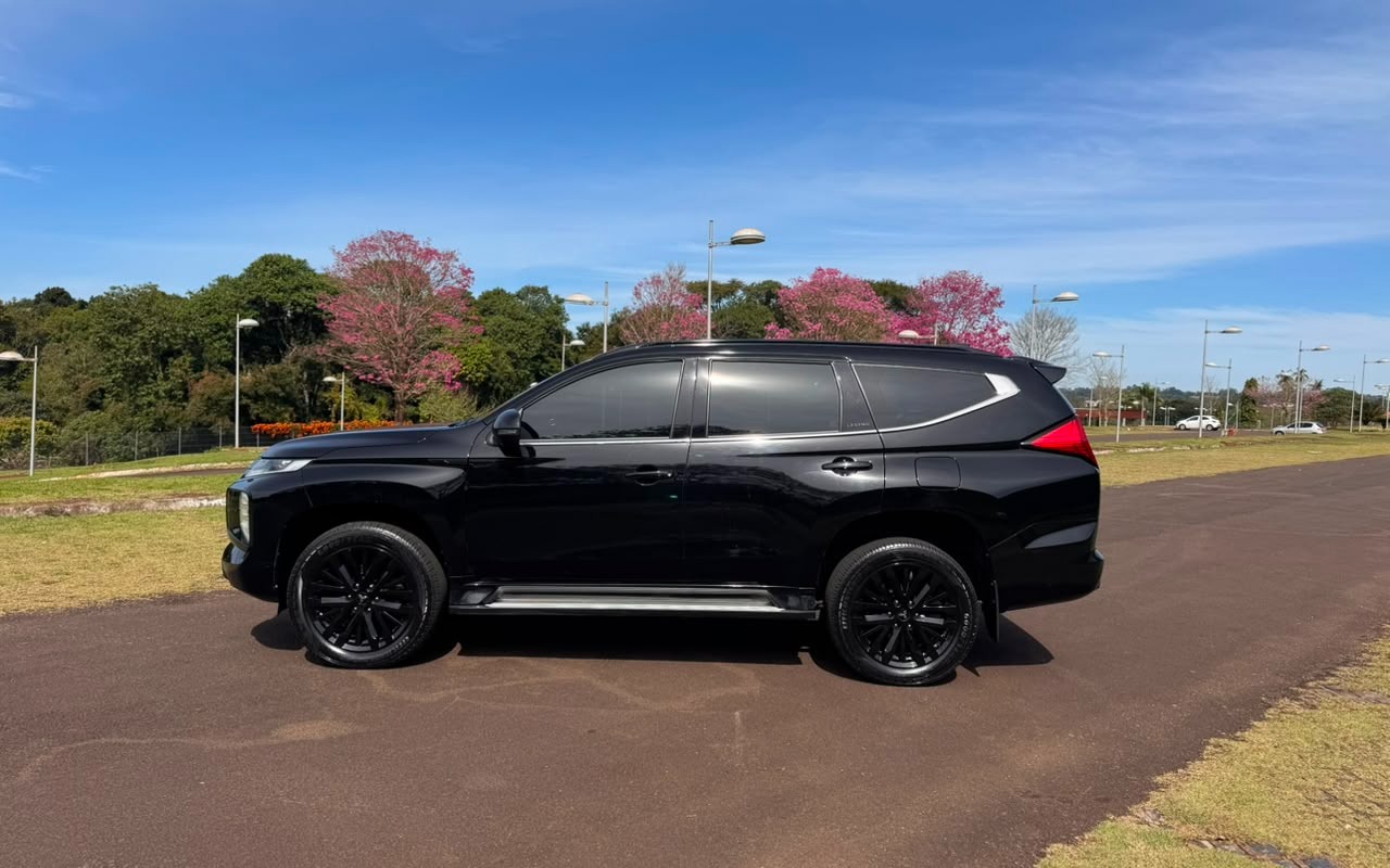 imagem-https://www.socarrao.com.br/sc-vehicle-images-prod/3083009/1786021996602-V2hhdHNBcHAgSW1hZ2UgMjAyNi0wOC0wNSBhdCAxNi4xMy4zMCAoMikuanBlZw.jpeg