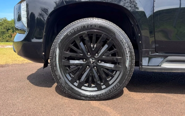 imagem-https://www.socarrao.com.br/sc-vehicle-images-prod/3083009/1786021997231-V2hhdHNBcHAgSW1hZ2UgMjAyNi0wOC0wNSBhdCAxNi4xMy4zMyAoMSkuanBlZw.jpeg
