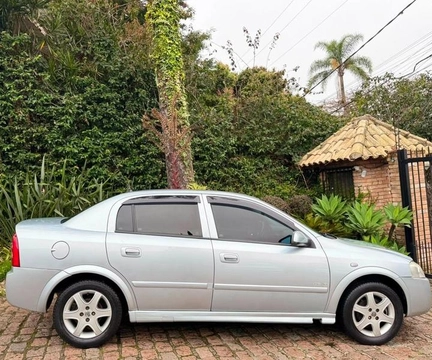 Chevrolet Astra 2008 Prata — foto 1 de 3