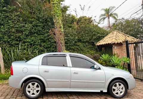 Chevrolet Astra 2008 Prata — foto 1 de 3