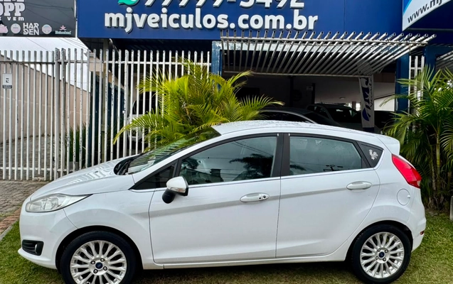 imagem-https://www.socarrao.com.br/sc-vehicle-images-prod/3083580/1786026286427-0e72dbc7-b8eb-4615-94d3-8b8c7c7ad7b2.jpeg