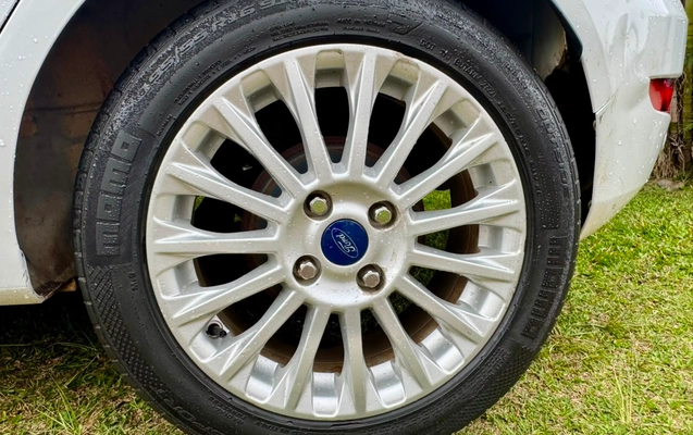 imagem-https://www.socarrao.com.br/sc-vehicle-images-prod/3083580/1786026286428-4d9f66b5-f6f6-44c3-bc05-021ce97ba087.jpeg