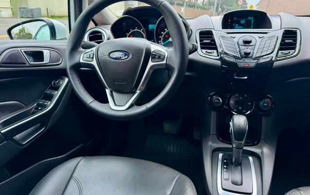 imagem-https://www.socarrao.com.br/sc-vehicle-images-prod/3083580/1786026286431-43e92c1a-85dd-4959-b5d8-efb12217007d.jpeg