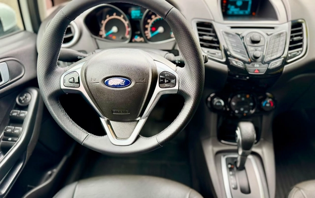 imagem-https://www.socarrao.com.br/sc-vehicle-images-prod/3083580/1786026286432-88e65ff7-7954-4f5d-8647-df72303f689b.jpeg