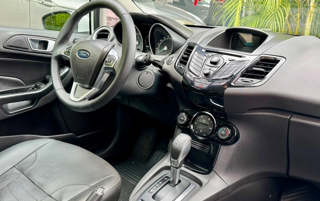 imagem-https://www.socarrao.com.br/sc-vehicle-images-prod/3083580/1786026286440-e8ac0db2-5727-4b24-8156-df6ae4ca365f.jpeg