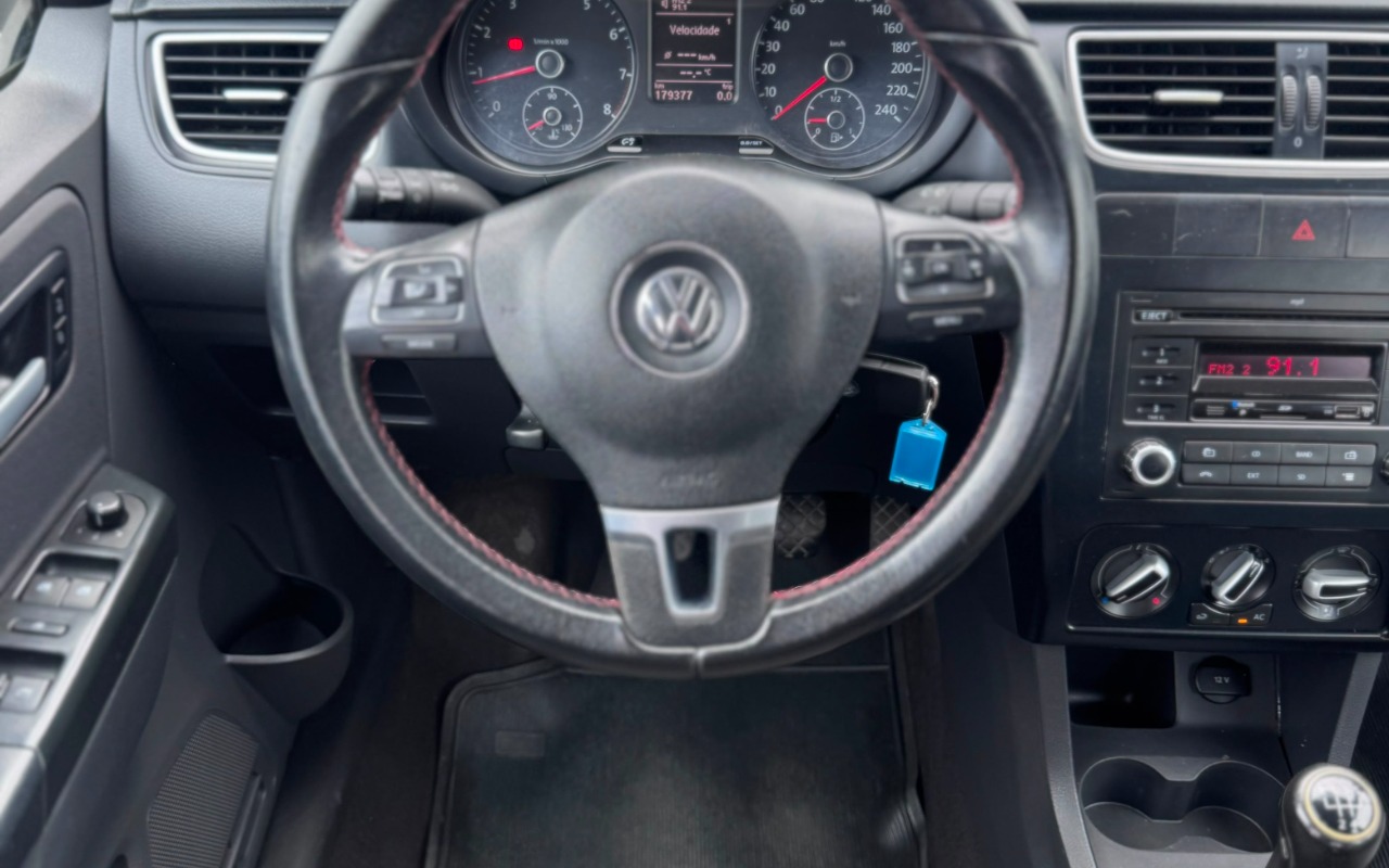 imagem-https://www.socarrao.com.br/sc-vehicle-images-prod/3083590/1786026448130-SU1HLTIwMjYwNzI3LVdBMDA3MS5qcGc.jpg
