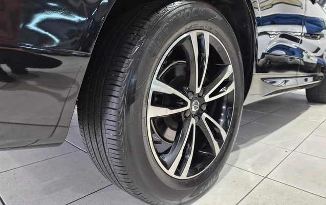 imagem-https://www.socarrao.com.br/sc-vehicle-images-prod/3083623/1788965534932-8353584_13_B_de01adf53a.jpeg