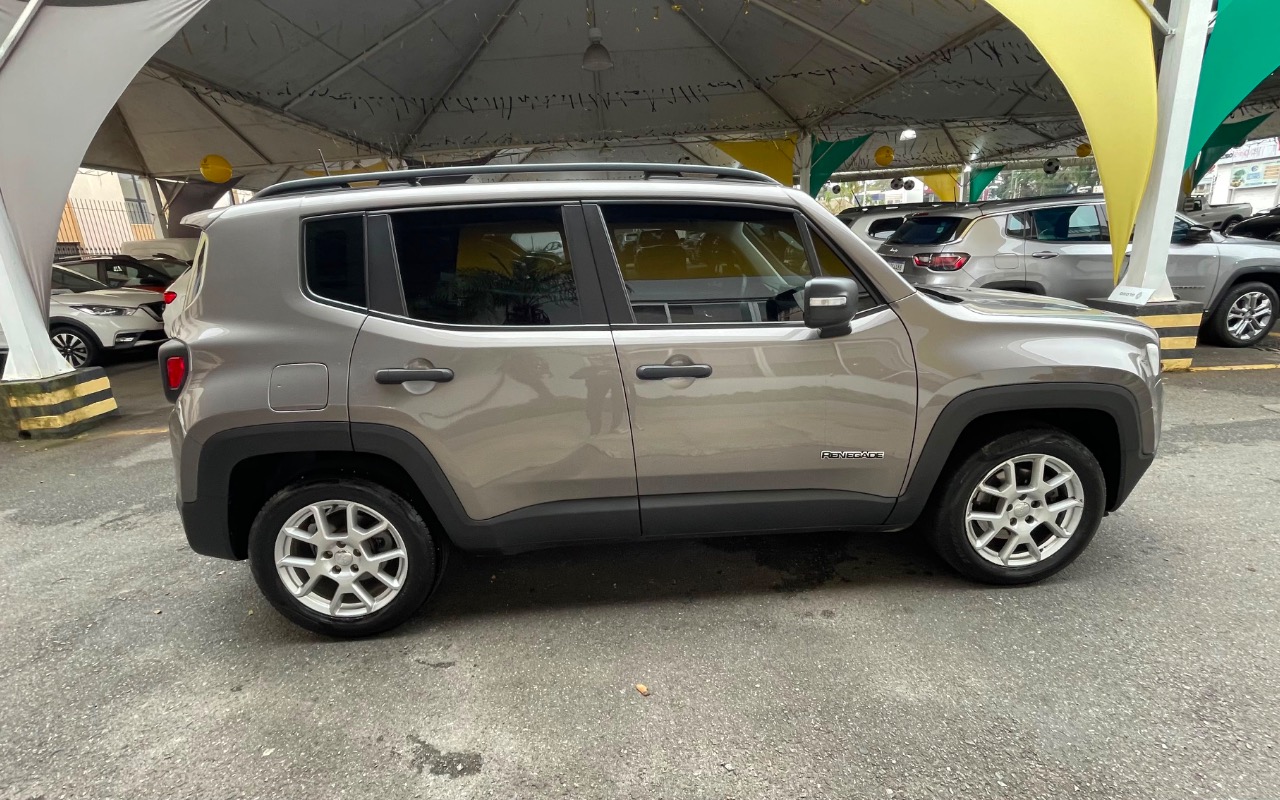imagem-https://www.socarrao.com.br/sc-vehicle-images-prod/3083625/1786026988548-MmFlNDQ1YTgtY2ViNi00YjJiLThhNWYtMGQ4ZTkzNzA0NzMyLmpwZWc.jpeg