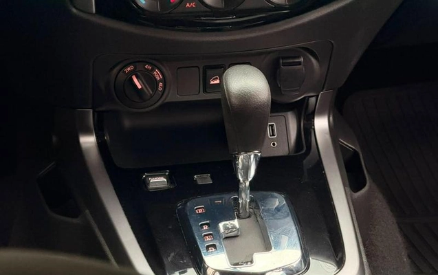 imagem-https://www.socarrao.com.br/sc-vehicle-images-prod/3083636/1789670914929-8337157_8_B_2022627fc1.jpeg