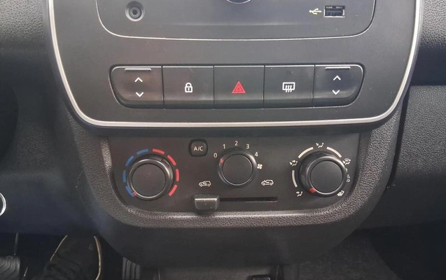 imagem-https://www.socarrao.com.br/sc-vehicle-images-prod/3083756/1789674453340-8351579_14_B_e0cb4fc13b.jpeg
