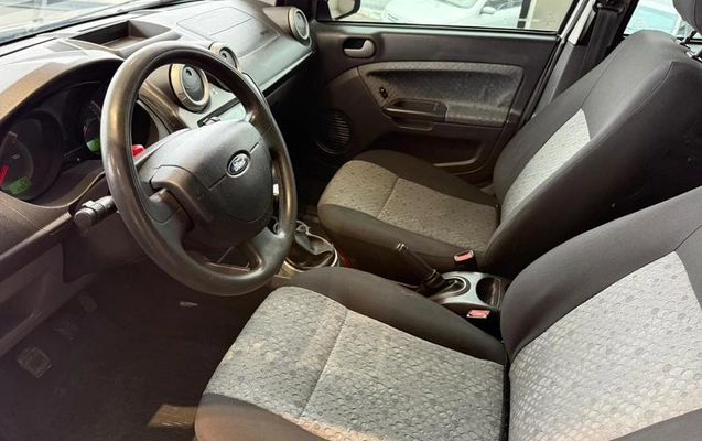 imagem-https://www.socarrao.com.br/sc-vehicle-images-prod/3083817/1786473399902-8302950_5_B_c24618f152.jpeg