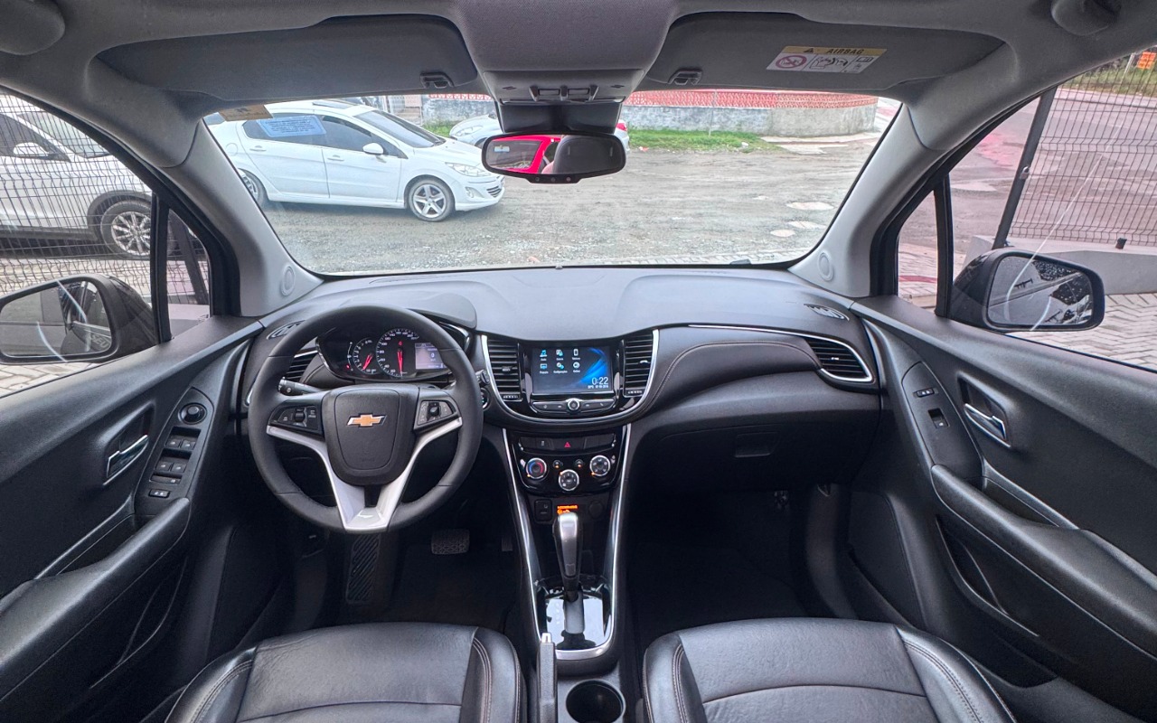 imagem-https://www.socarrao.com.br/sc-vehicle-images-prod/3083834/1786028193485-SU1HLTIwMjYwNzMwLVdBMDExNy5qcGc.jpg