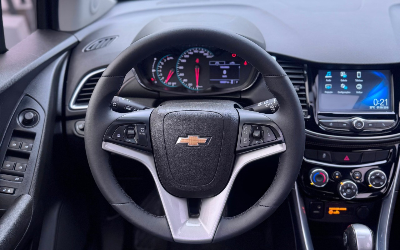 imagem-https://www.socarrao.com.br/sc-vehicle-images-prod/3083834/1786028194246-SU1HLTIwMjYwNzMwLVdBMDEyNi5qcGc.jpg