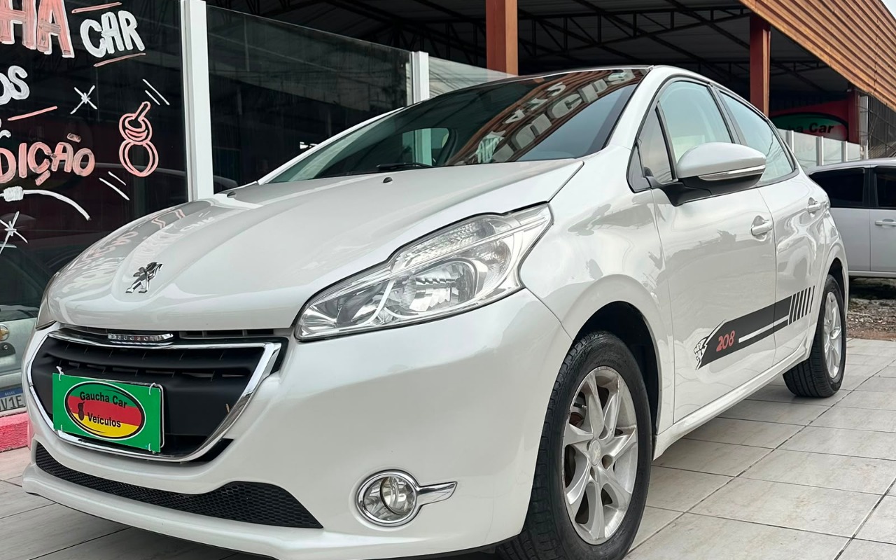 Peugeot 208 2015 Branco — foto 1 de 3