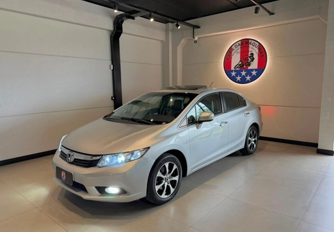 Honda Civic 2012 Prata — foto 1 de 3