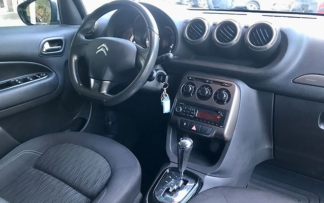 imagem-https://www.socarrao.com.br/sc-vehicle-images-prod/3085670/1786033537027-LhMsvAbORP1nGG1922Hl87DlwZvCNcyJ.jpg