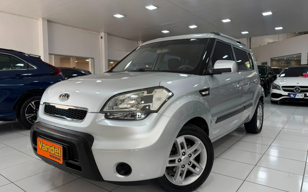 Kia SOUL 2011 Prata — foto 1 de 3