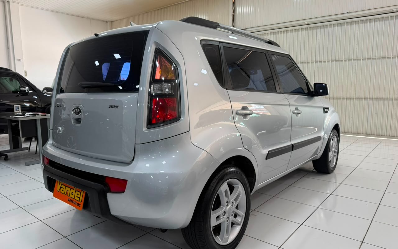 imagem-https://www.socarrao.com.br/sc-vehicle-images-prod/3085765/1786033944520-V2hhdHNBcHAgSW1hZ2UgMjAyNi0wOC0wNiBhdCAxMi4zNS4yMSAoMykuanBlZw.jpeg